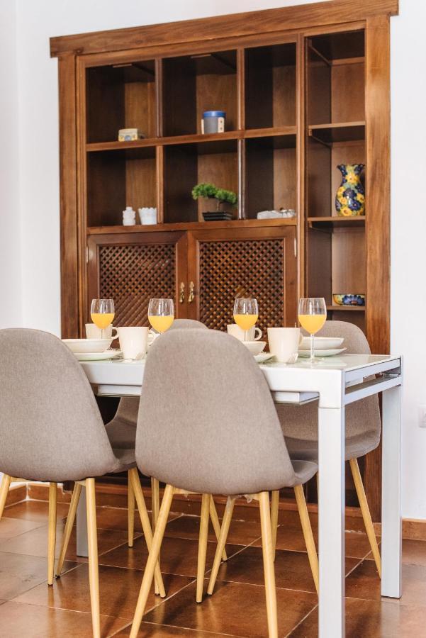 Homeyseville- Bright At Santa Cruz 6 Pax, Parking Optional Appartement Sevilla