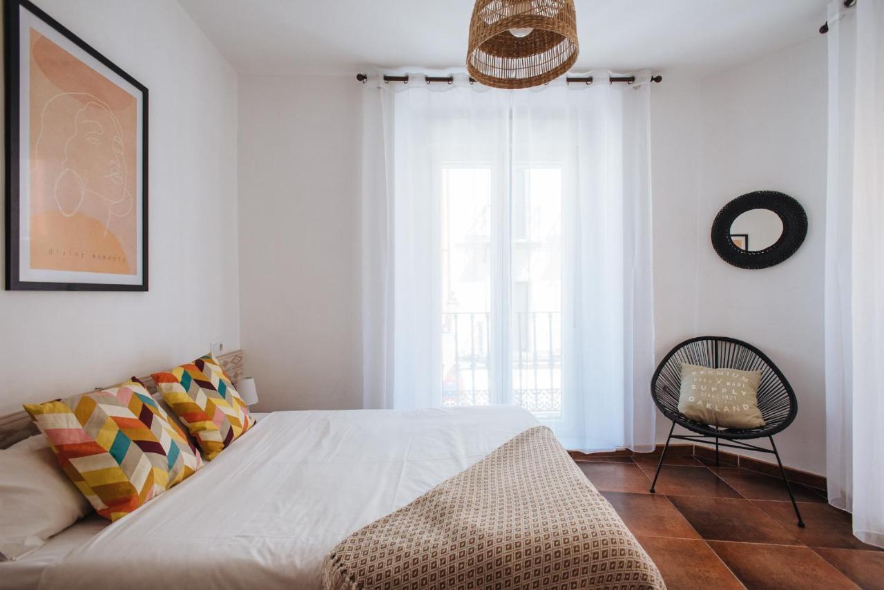 Homeyseville- Bright At Santa Cruz 6 Pax, Parking Optional Appartement